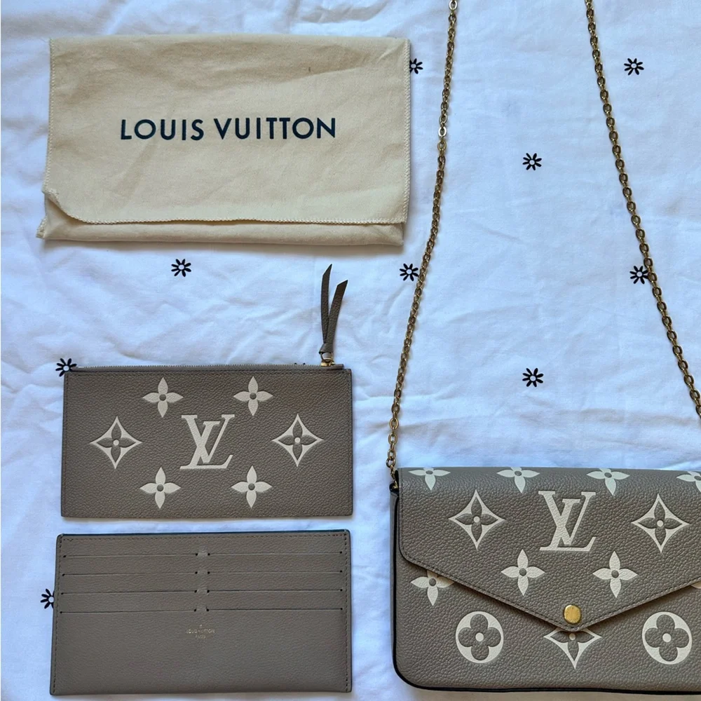 Felicia Pochette LOUIS VUITTON (in dove/cream) - Picture 8 of 12